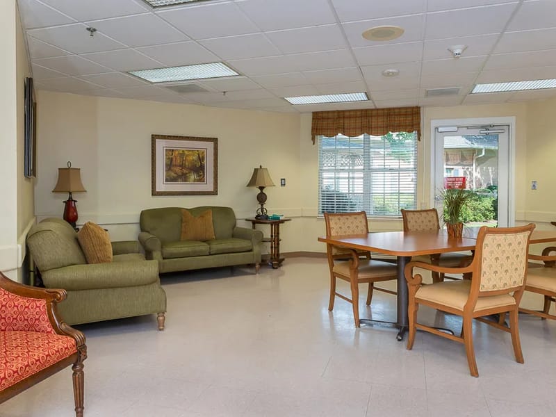 Life Care Center of Columbia — Nursing Home, Columbia, SC · photo 2