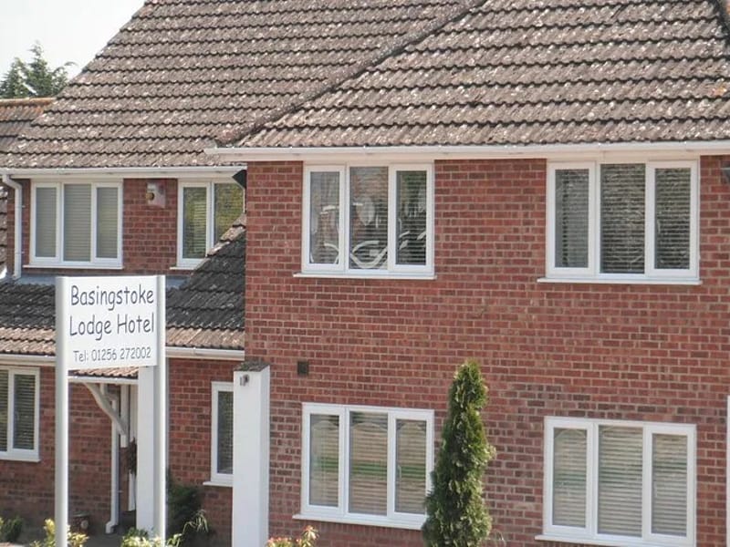 Stokelodge - Assisted Living in Basingstoke, England photo 3