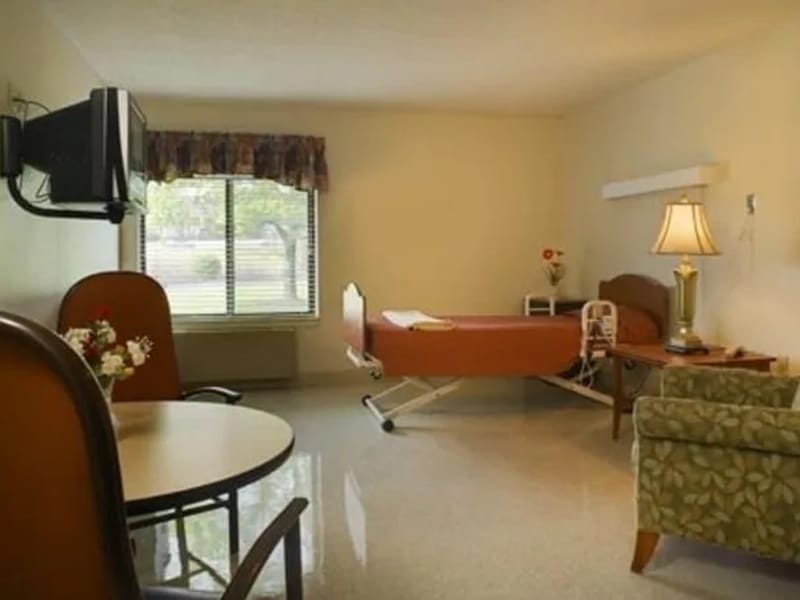Arbors at Fairlawn The - Nursing Home in Fairlawn, OH photo 2