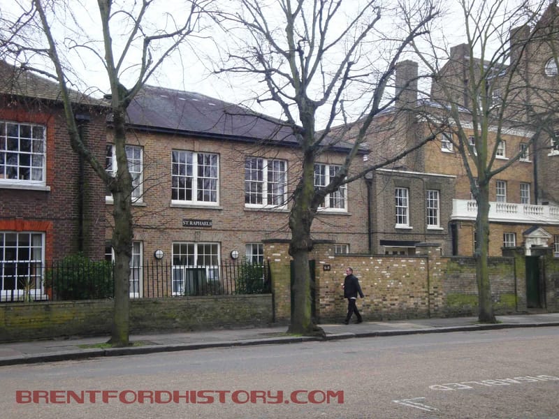 St Raphael's - Nursing Home in Brentford, England photo 1