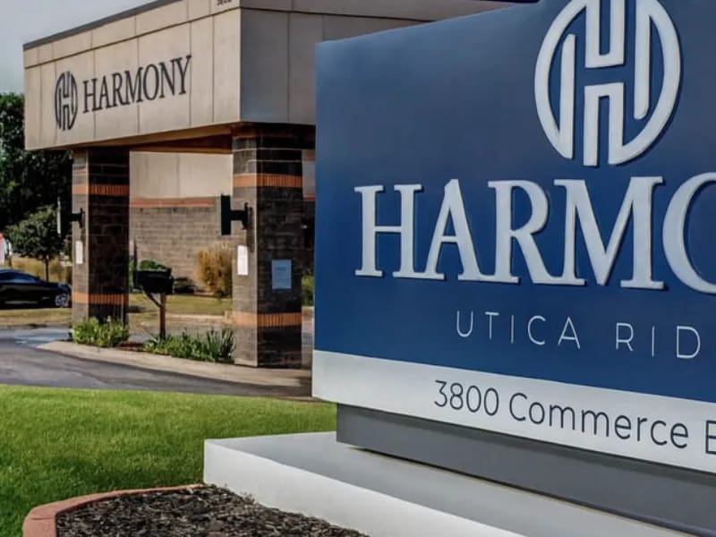 Harmony Utica Ridge - Nursing Home in Davenport, IA photo 1