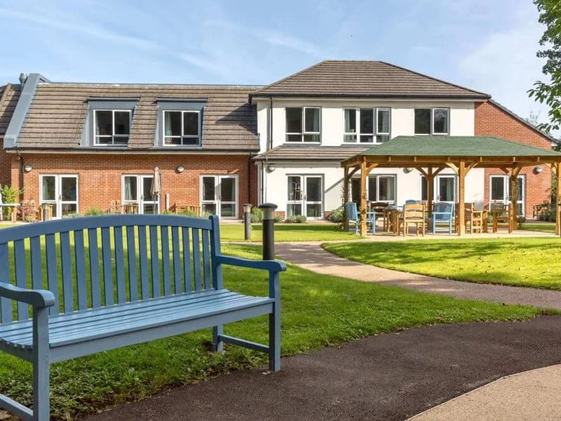 Foxbridge House - Nursing Home in Orpington, England photo 3
