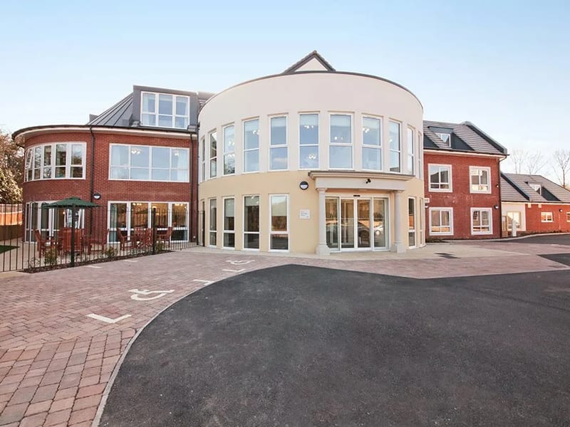 Foxbridge House - Nursing Home in Orpington, England photo 2