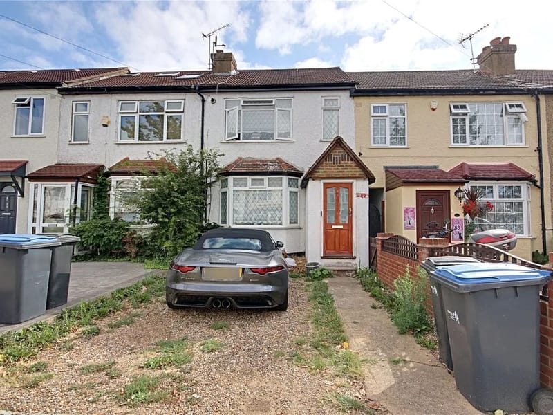 98-100 Pembroke Avenue - Adult Day Care in Enfield, England photo 3