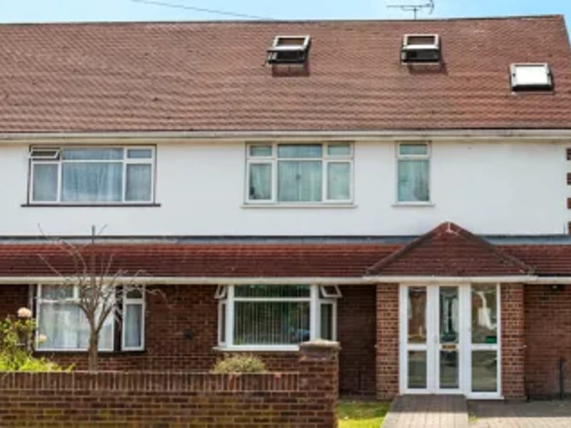 98-100 Pembroke Avenue - Adult Day Care in Enfield, England photo 1