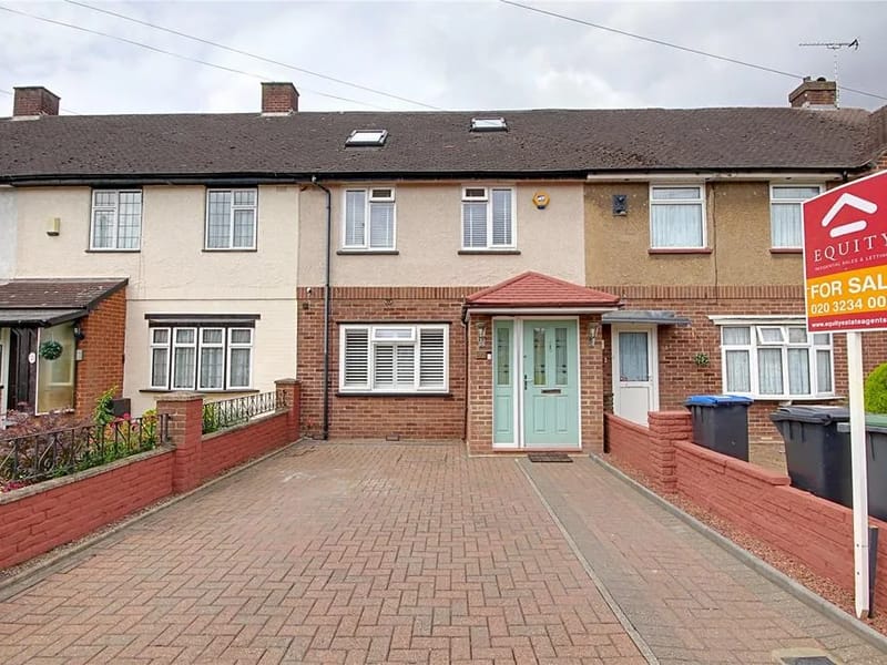 98-100 Pembroke Avenue - Adult Day Care in Enfield, England photo 2