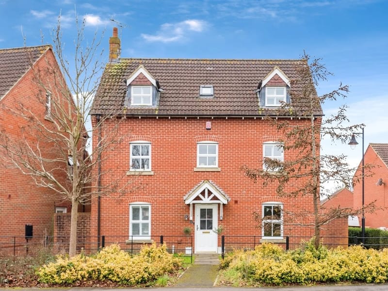 7 Eworth Close - Assisted Living in Swindon, England photo 1