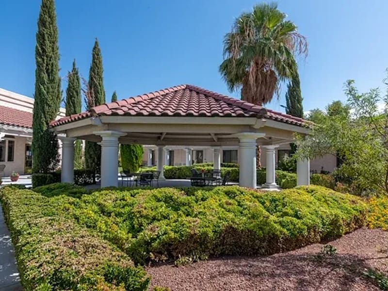 Oasis Nursing & Rehab of Green Valley - Nursing Home in Henderson, NV photo 2