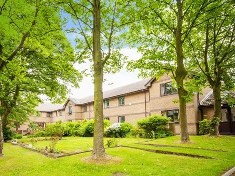 Mapleford Nursing home - Nursing Home in Accrington, England photo 2