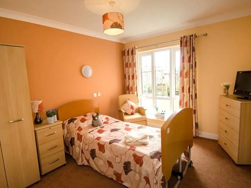 Ashton Court Care Home - Nursing Home in Newcastle Upon Tyne, England photo 2