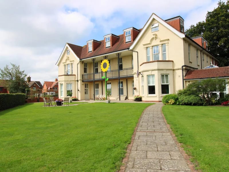 Quinnell House - Assisted Living in Hailsham, England photo 2