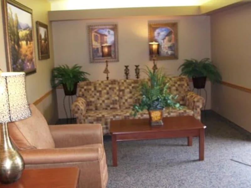 Brookhaven Nursing & Rehab - Nursing Home in Springfield, MO photo 3