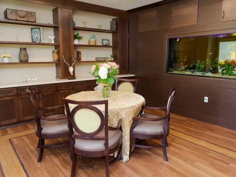 Colonial Manor Advanced Rehab & Healthcare — Nursing Home, Pharr, TX · photo 2