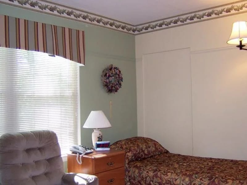 Craneville Rehabilitation and Skilled Care Center - Nursing Home in Dalton, MA photo 3