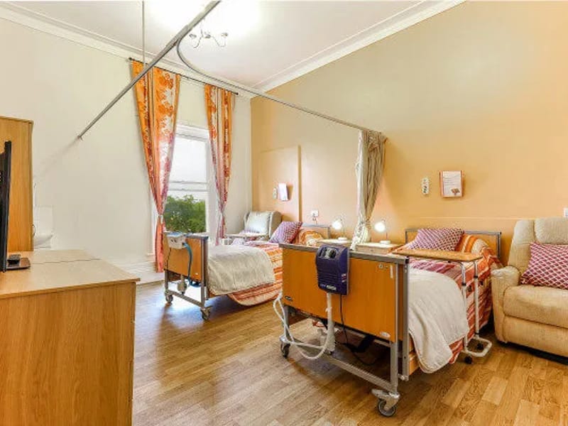 Mowbray Nursing Home - Nursing Home in Malvern, England photo 3