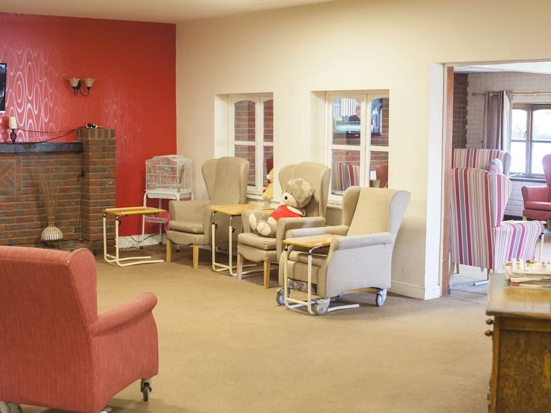 Hillcroft Care Home - Assisted Living in Stourbridge, England photo 2