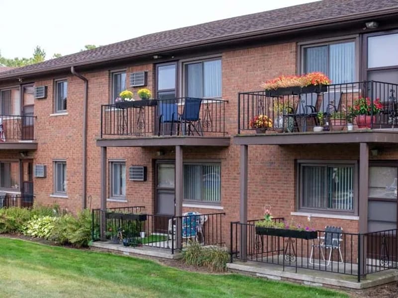 American House East I - Assisted Living in Roseville, MI photo 3