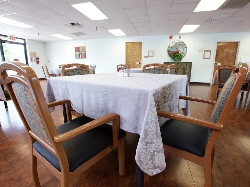 Avondale Health and Rehabilitation Center, LLC - Nursing Home in Humboldt, TN photo 1