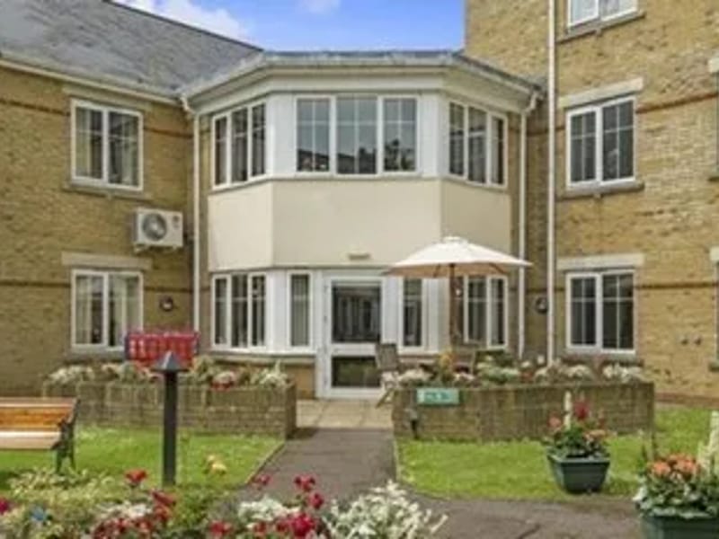 Fircroft Home - Nursing Home in Redhill, England photo 2