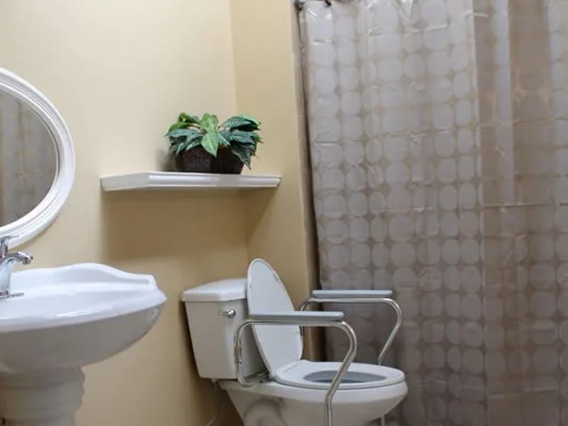 Applegate @ Drummond - Assisted Living in Thousand Oaks, CA photo 3