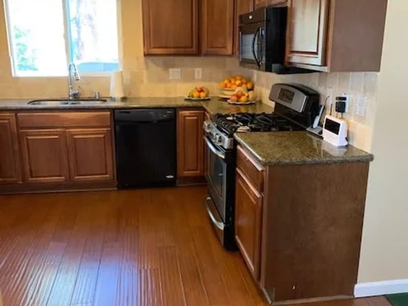 Applegate @ Drummond - Assisted Living in Thousand Oaks, CA photo 2