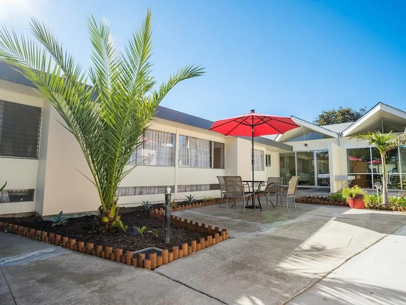 Central Gardens Post Acute - Nursing Home in San Francisco, CA photo 2