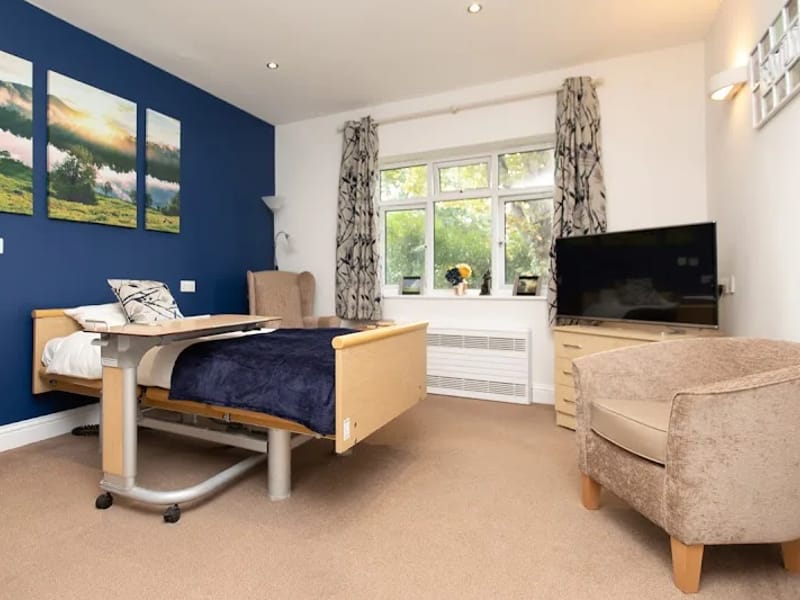 The Bernard Sunley Nursing and Dementia Care Home - Memory Care in Woking, England photo 4