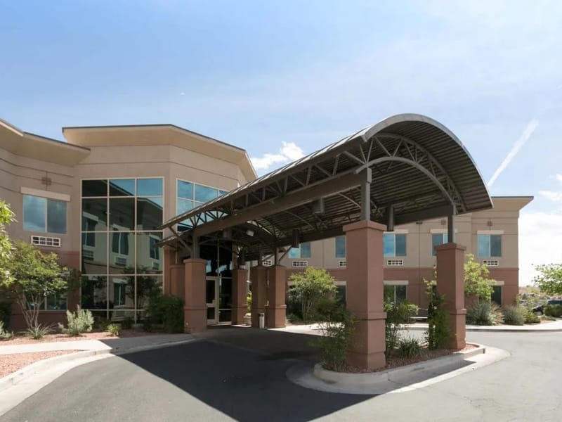 Coral Desert Rehabilitation and Care - Nursing Home in St. George, UT photo 2