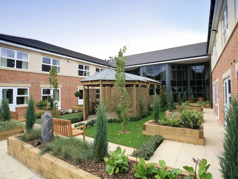 Lydgate Lodge - Nursing Home in Batley, England photo 3