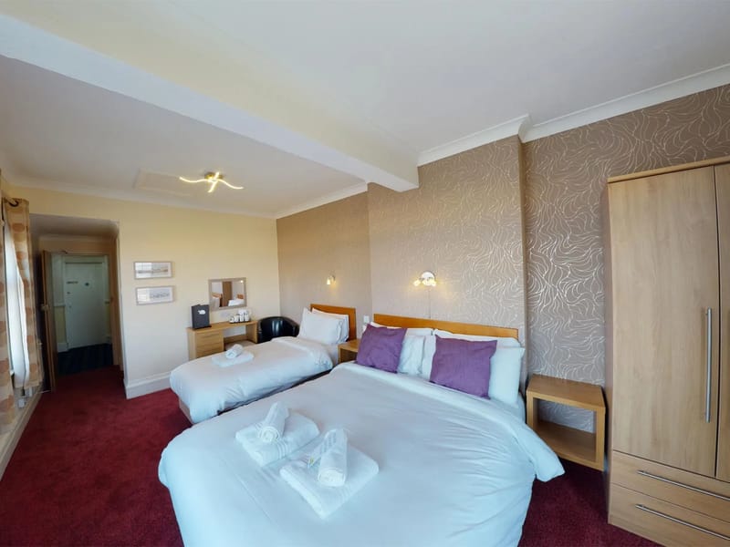 Marine View Lodge - Nursing Home in Wallasey, England photo 4