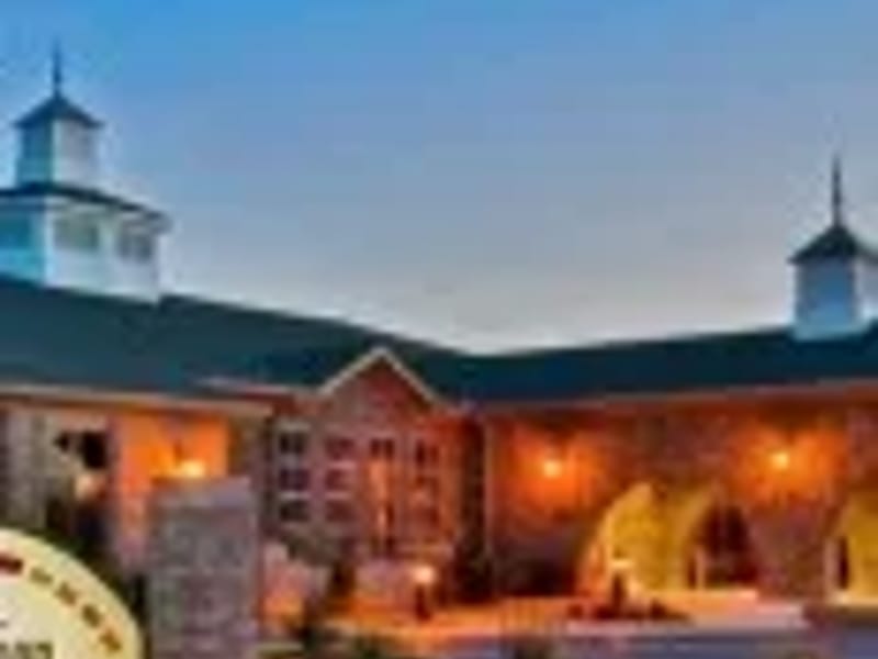 Knollwood Manor - Nursing Home in Lafayette, TN photo 2