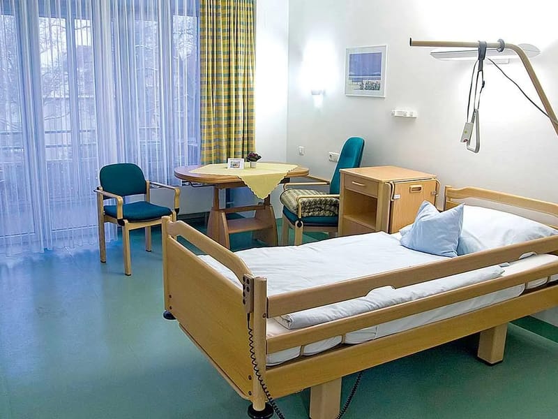 Alten- und Pflegezentrum Marien-Hospital - Pflegeheim in Erlangen, Bayern photo 1
