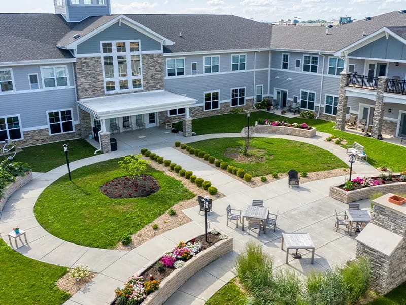 Cedarhurst Of Yorkville - Assisted Living in Yorkville, IL photo 3