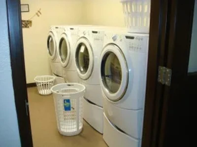 Country Club Retirement Community - Assisted Living in Whitney, TX photo 1