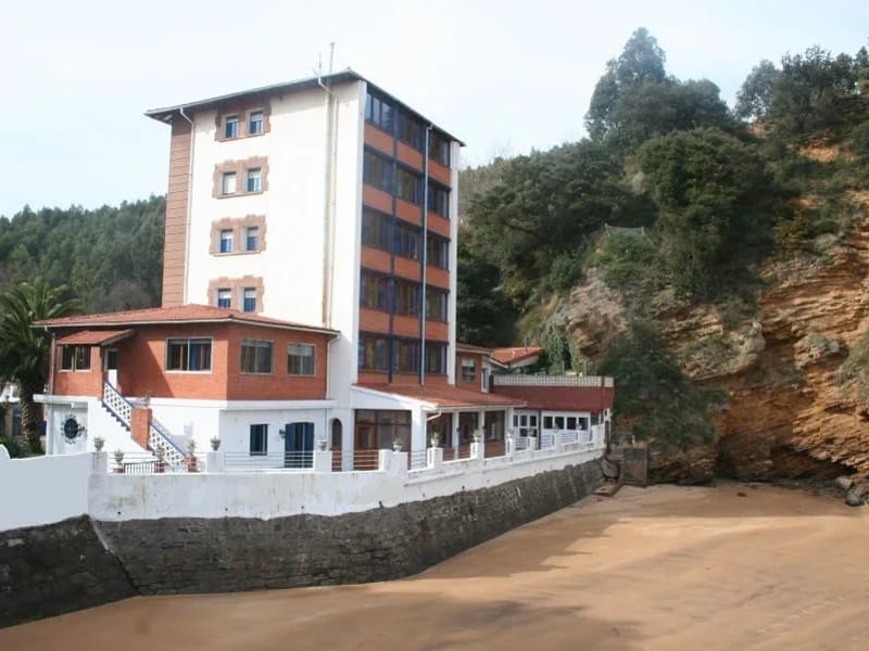 Residencia de Pobeña - Hogar de Ancianos in Muskiz, País Vasco photo 2