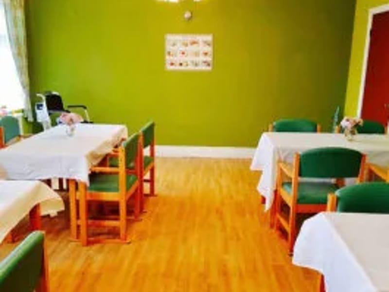 Willowbank Rest Home - Assisted Living in Leyland, England photo 3
