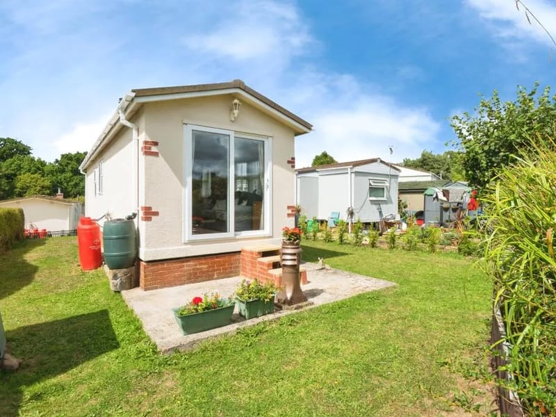 Home Park Nursing Home - Nursing Home in Eastleigh, England photo 2