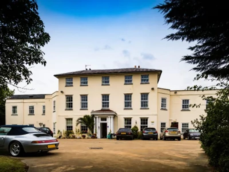 Parkfield House Nursing Home - Nursing Home in Uxbridge, England photo 3