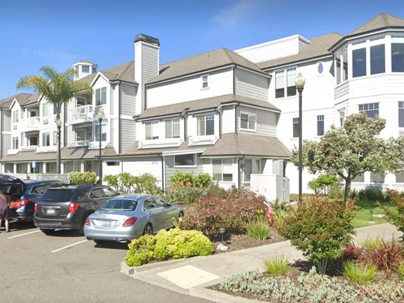 Oakmont Of Mariner Point - Assisted Living in Alameda, CA photo 1