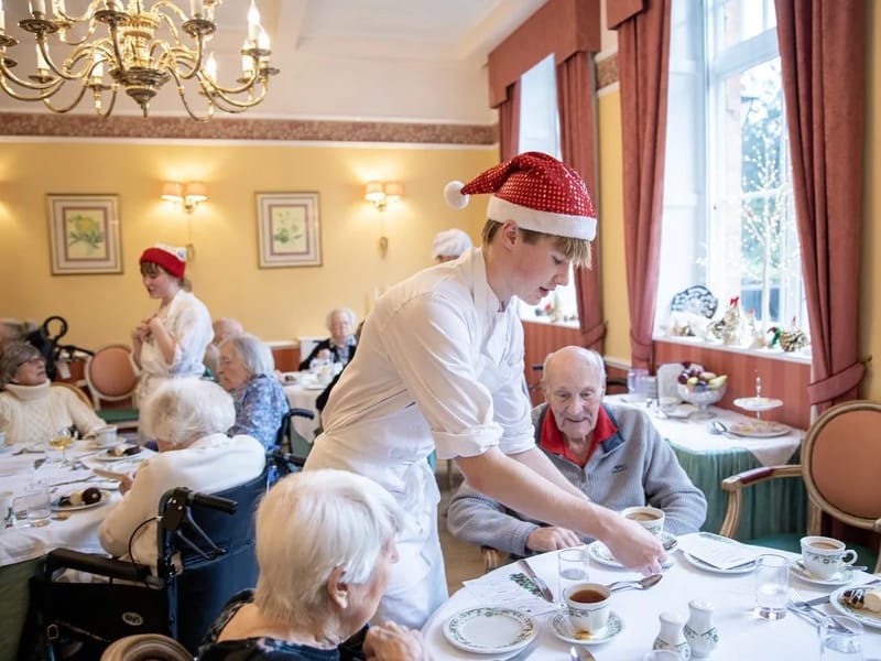 Tregolls Manor - Nursing Home in Truro, England photo 3