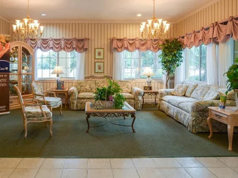 Capri Health and Rehabilitation Center - Nursing Home in Venice, FL photo 2