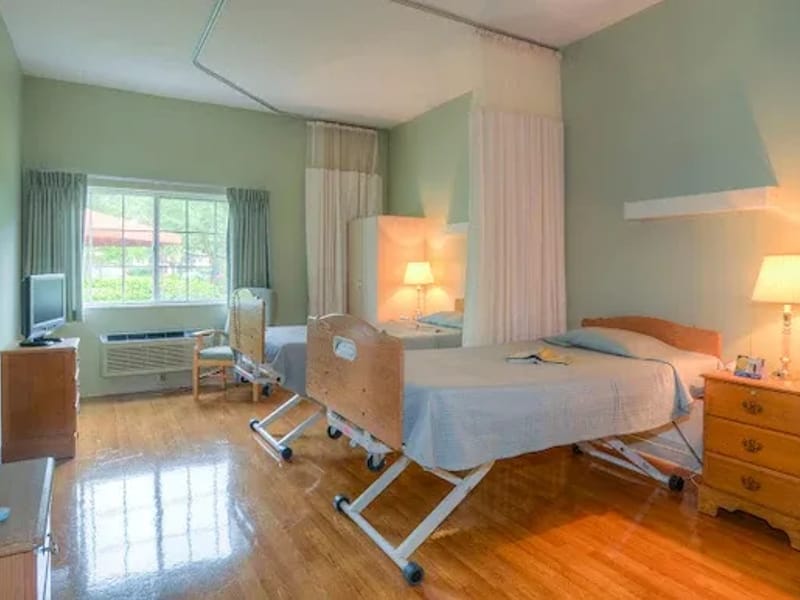 Capri Health and Rehabilitation Center - Nursing Home in Venice, FL photo 1