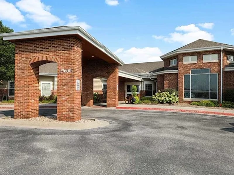 Hillcrest Millard LLC - Nursing Home in Omaha, NE photo 2