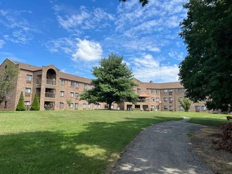 Amoroso Wellness at York - Assisted Living in York, PA photo 2
