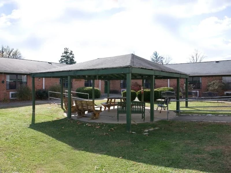 Indian Creek Healthcare Center - Nursing Home in Corydon, IN photo 2