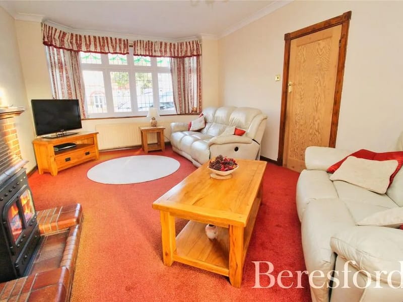 Little Gaynes Rest Home - Nursing Home in Upminster, England photo 4