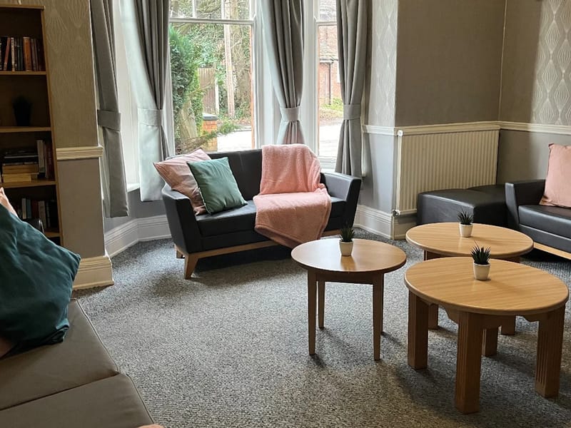 Fern Lodge Care Home - Nursing Home in Chester, England photo 2