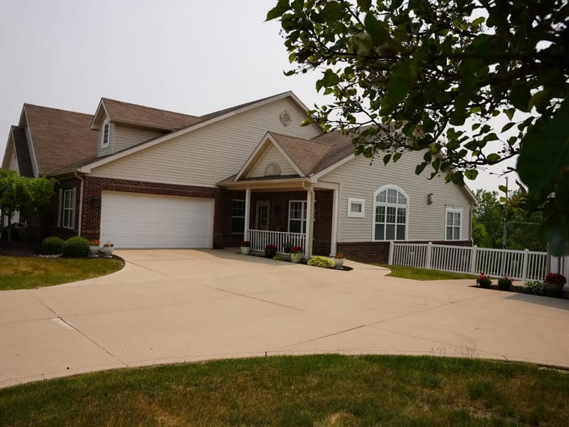 Coventry Meadows - Nursing Home in Fort Wayne, IN photo 3