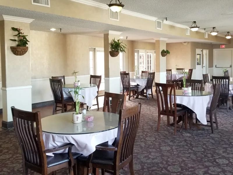 Fine Gold Manor Retirement - Assisted Living in North Hollywood, CA photo 2