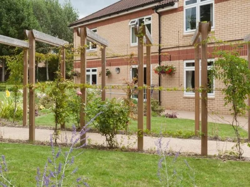 The Radley Care Home - Nursing Home in Borehamwood, England photo 2